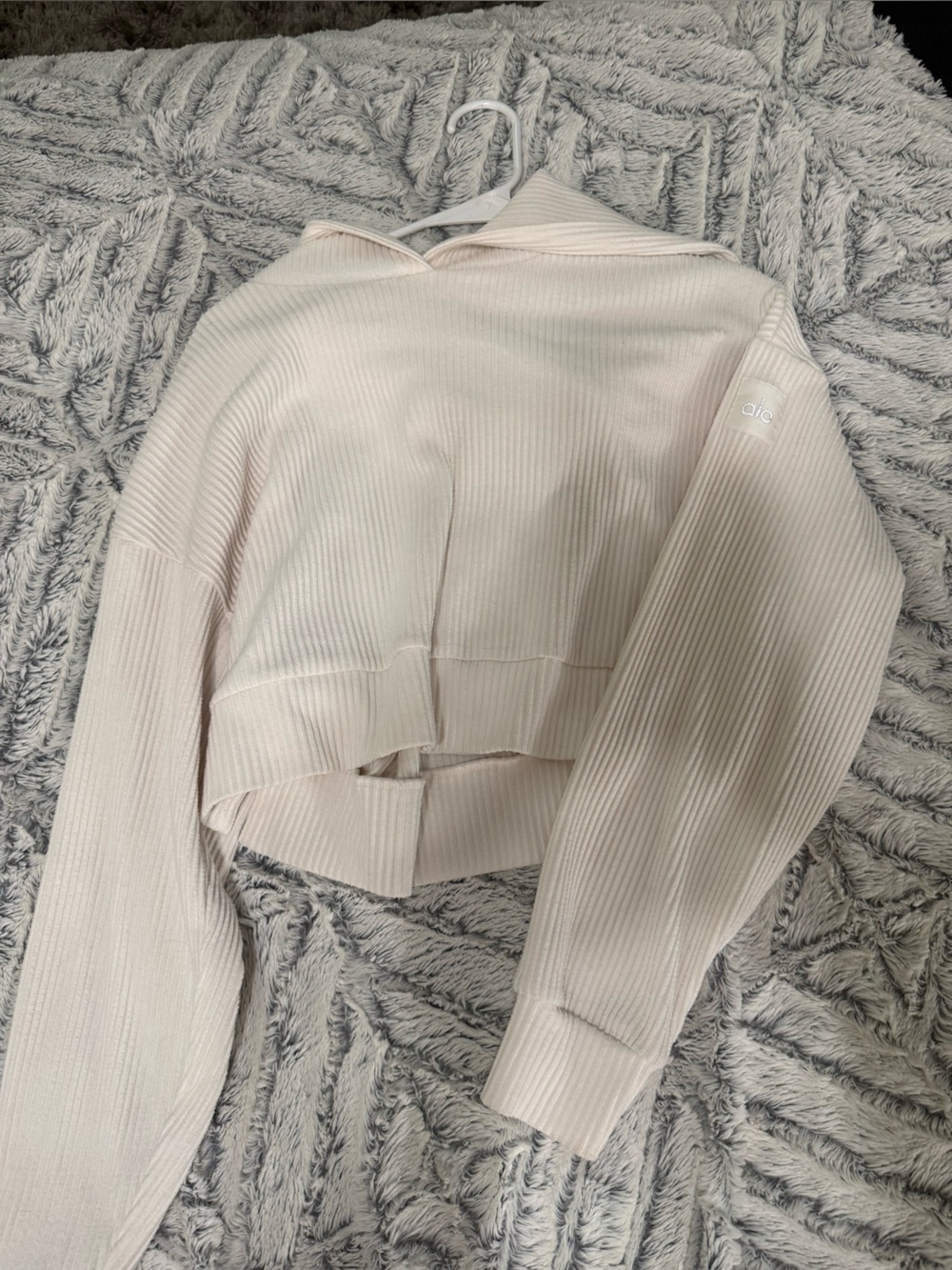ALO Yoga Ribbed Lounge Set in Pale Cream